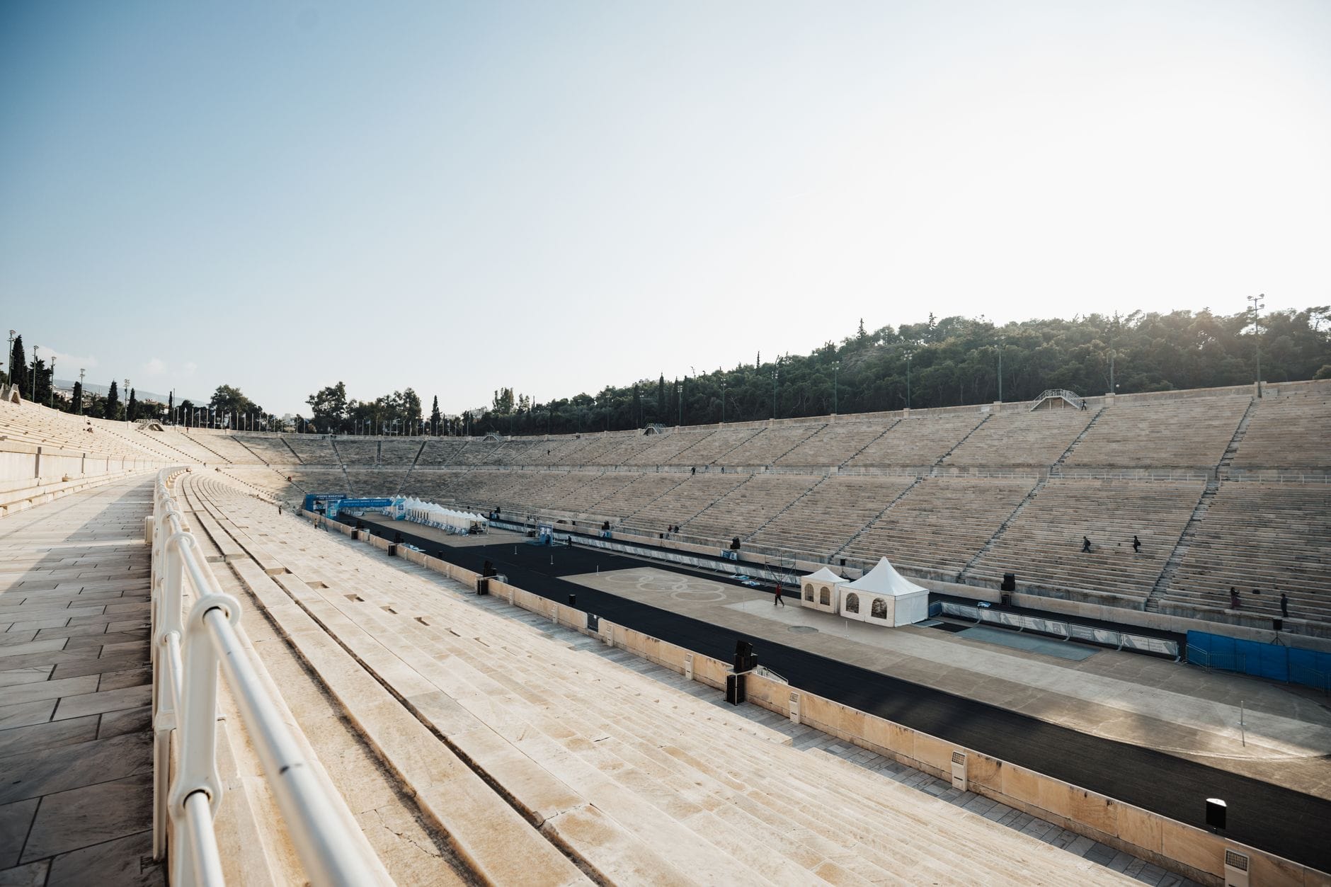 Panatenajski Stadion w Atenach widziany z lotu ptaka w słoneczny dzień